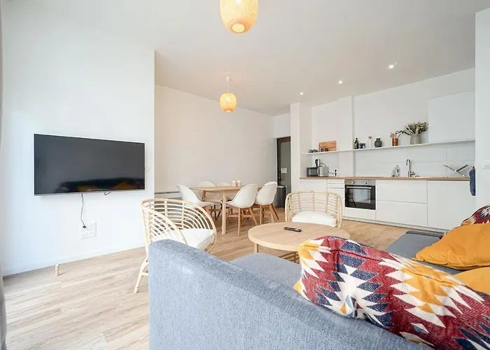 Spacious Appt Close To Place Monge *