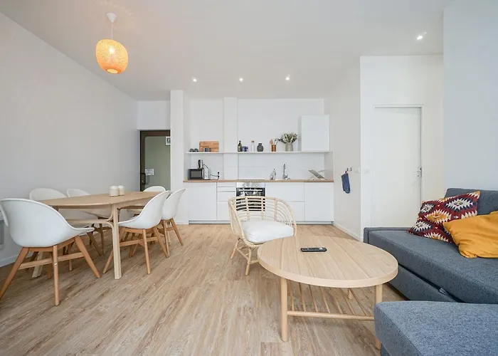 Spacious Appt Close To Place Monge Apartamento *