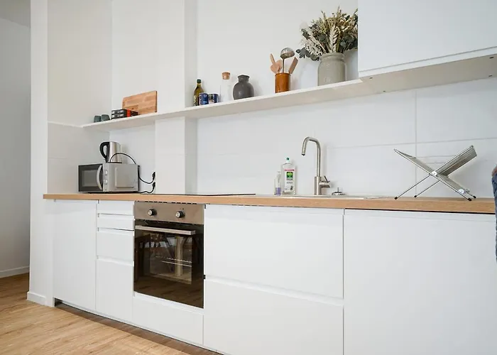 Spacious Appt Close To Place Monge *