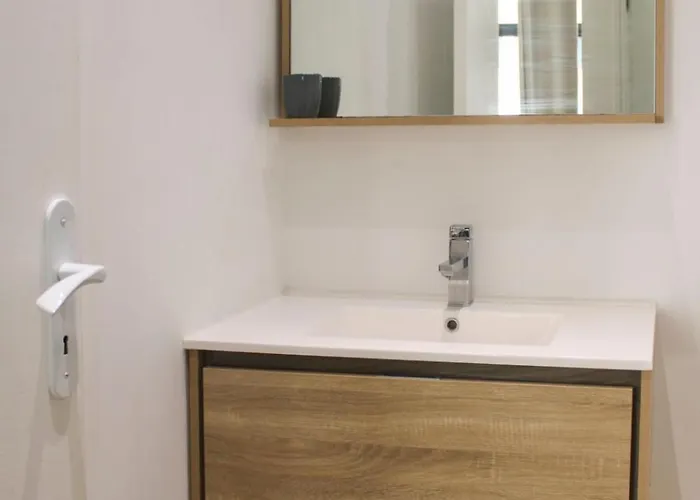 Apartamento Spacious Appt Close To Place Monge