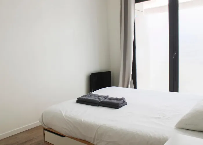 Spacious Appt Close To Place Monge París