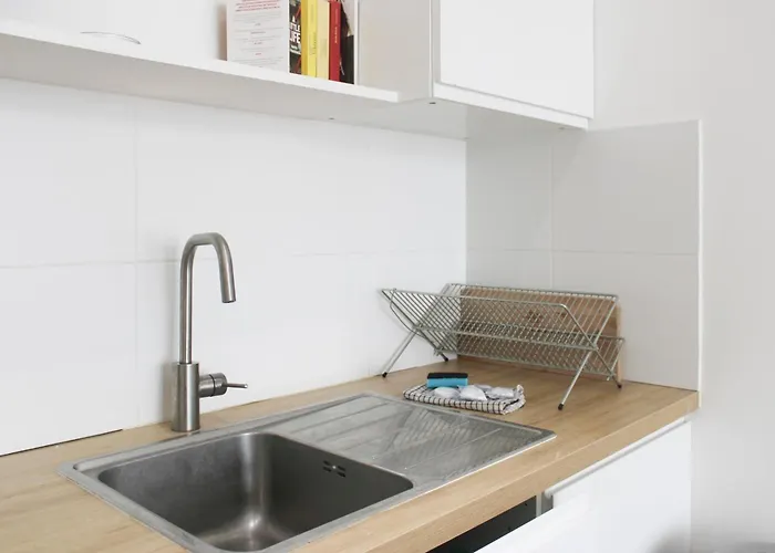 Spacious Appt Close To Place Monge *